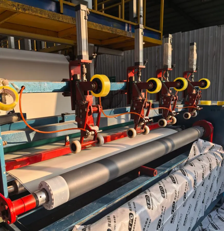 ポリ塩化ビニル（PVC）防水膜